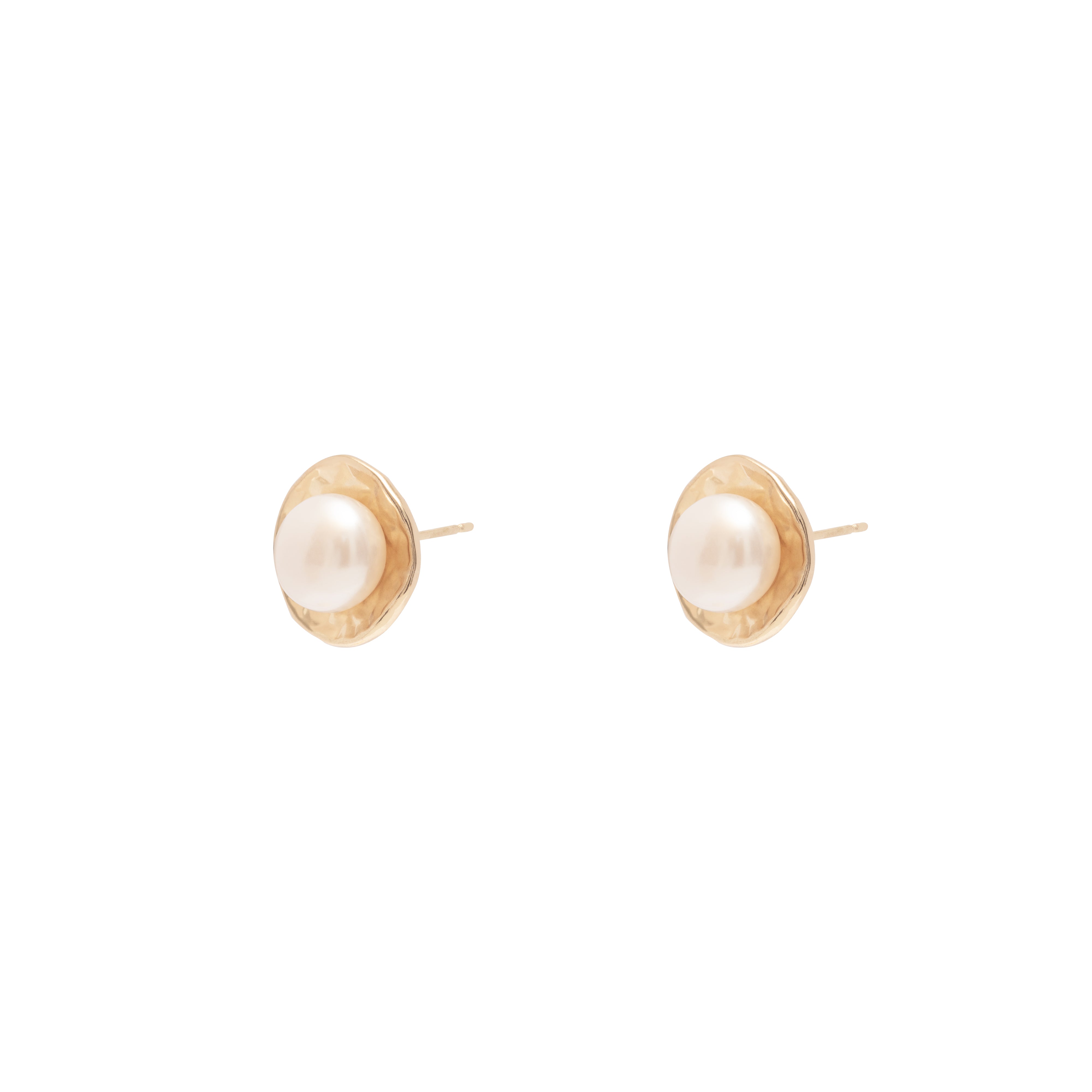 Kande freshwater pearl studs