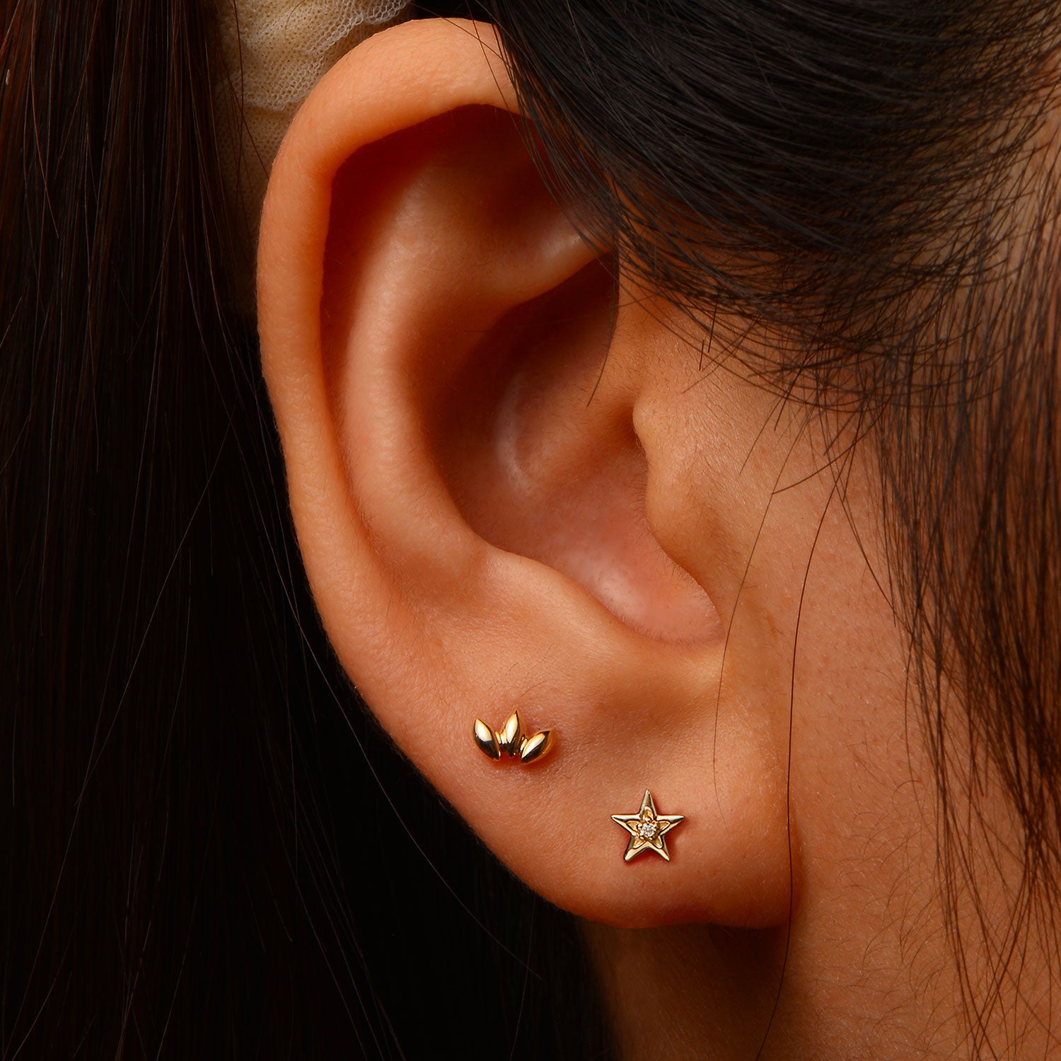 Reno crystal star 14k gold labret earring