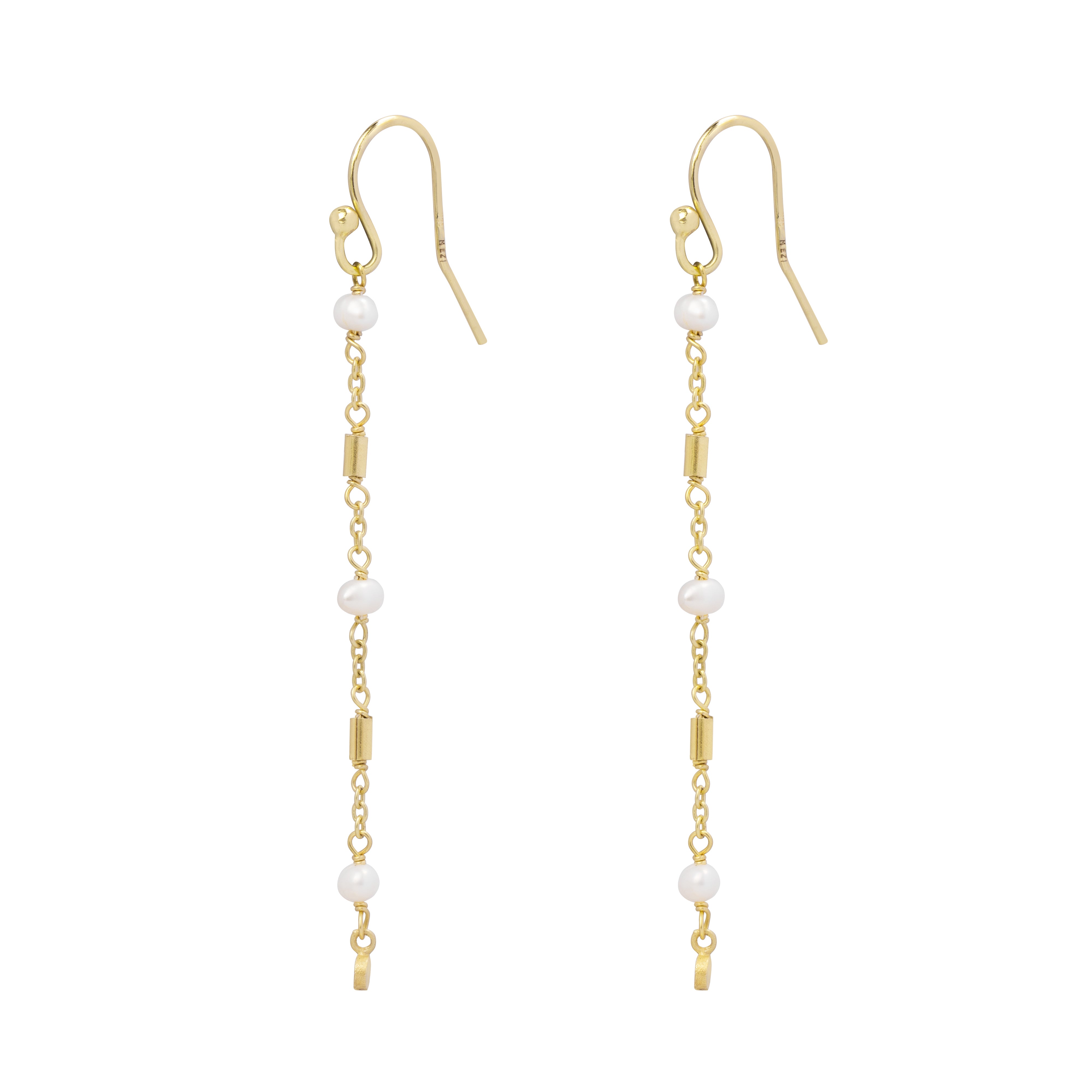 Perla freshwater pearl earrings