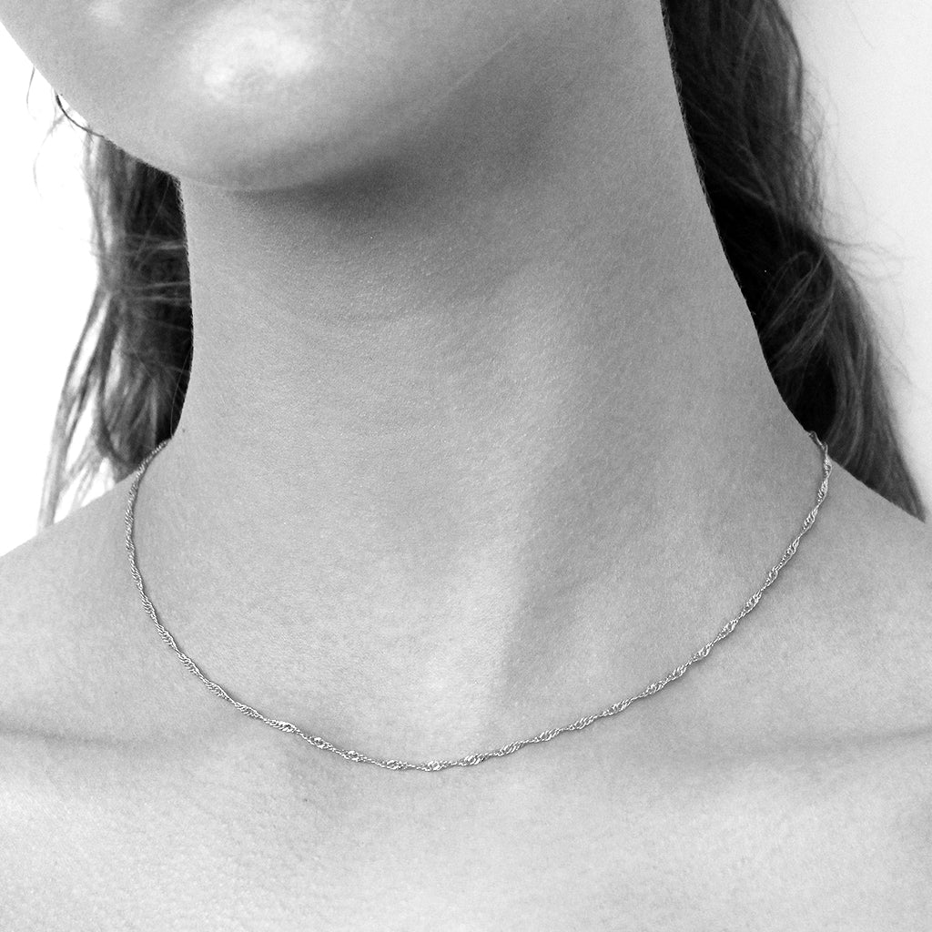 Very thin silver hot sale necklace chain