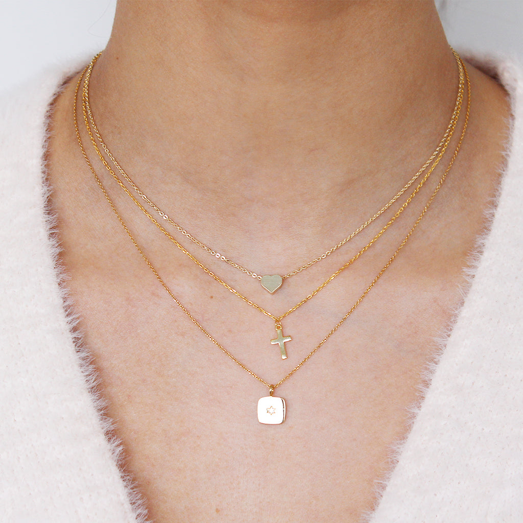 Cross plain necklace