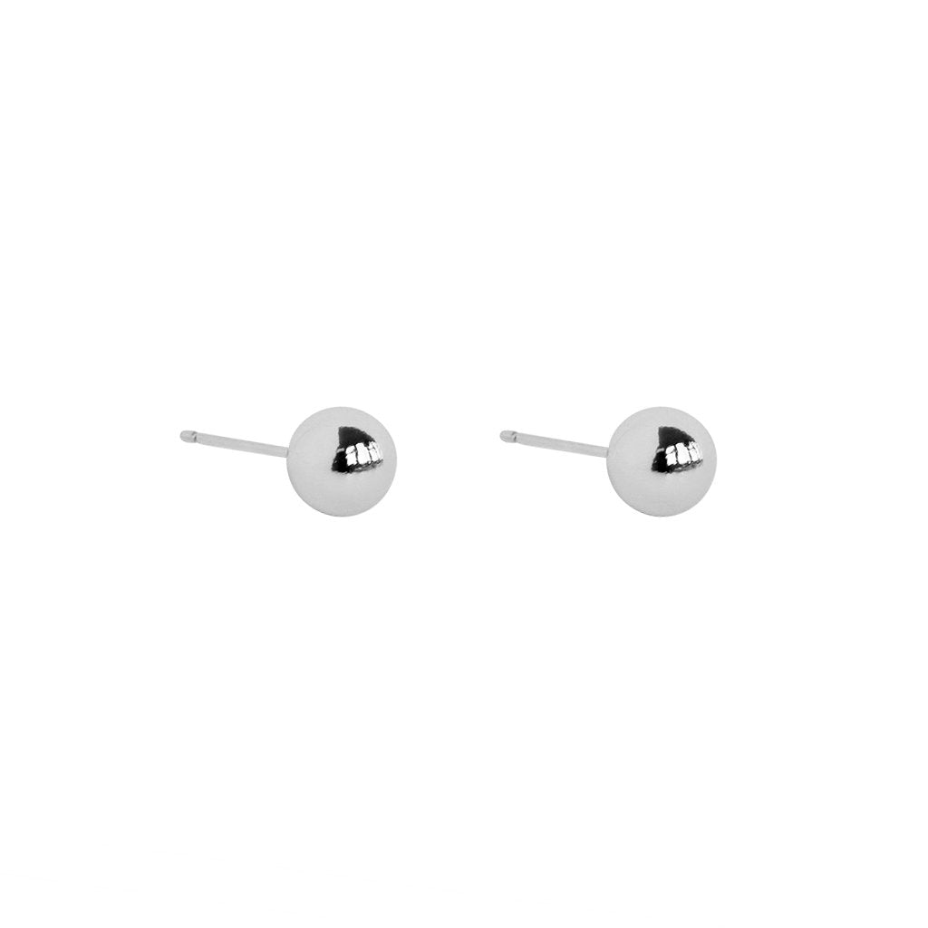 Ball silver studs